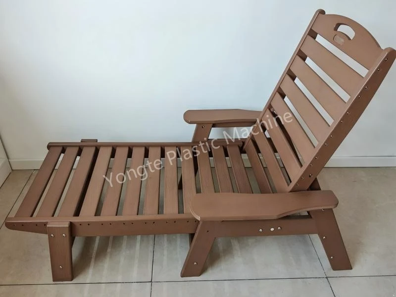 Pedido de máquina para madeira plástica de cliente europeu