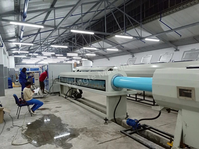 Máquina africana para fabricar tubos de PVC de 200-400 mm
