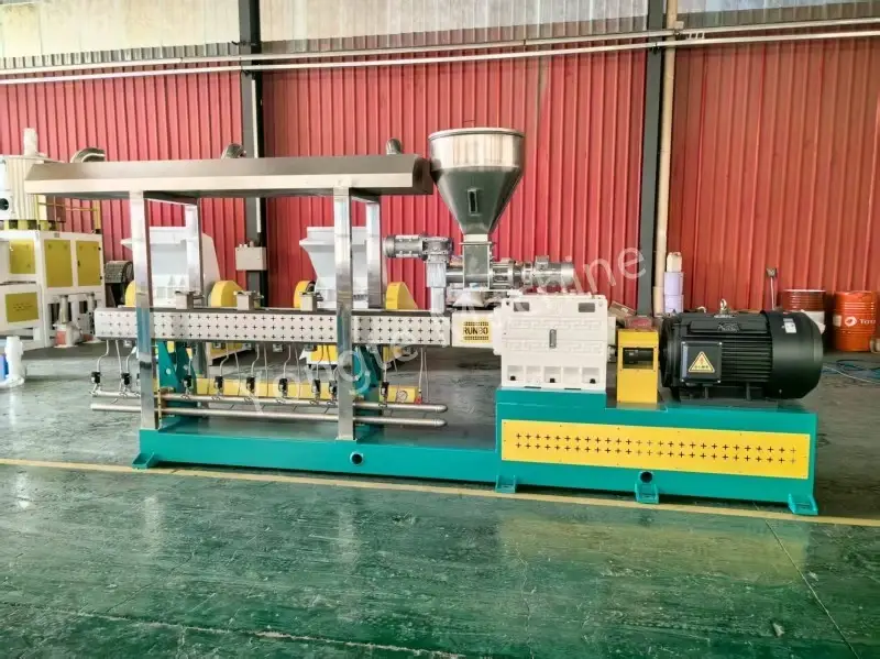 Extrusora de reciclagem PET vendida para cliente na China