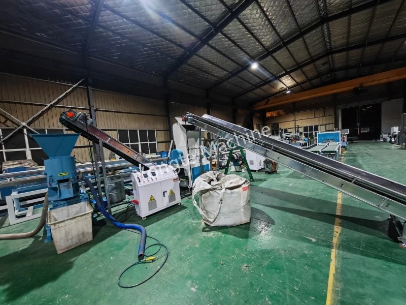 Máquina de reciclagem de resíduos têxteis